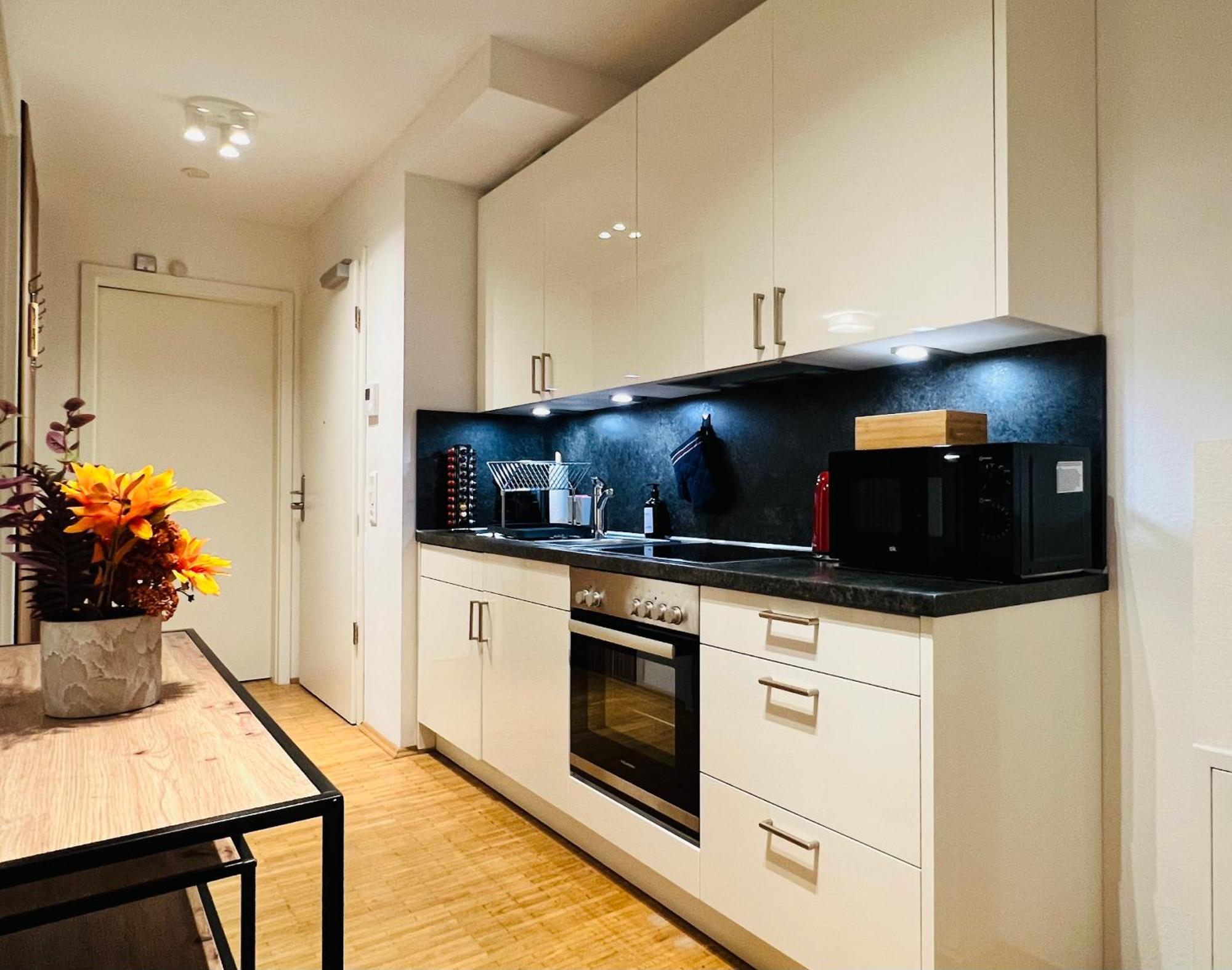 Stylish Apartment Naehe Hbf-Tiefgarage-Lift هانوفر المظهر الخارجي الصورة